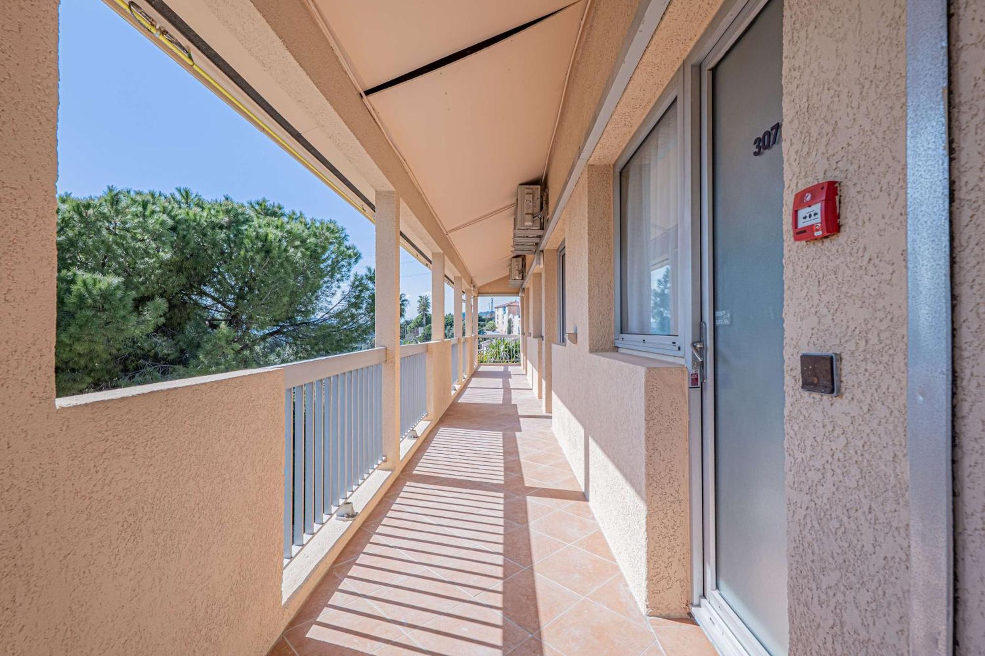 Sure Hotel By Best Western Mougins Belvedere Bagian luar foto